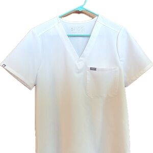 Figs Scrub Top: M white